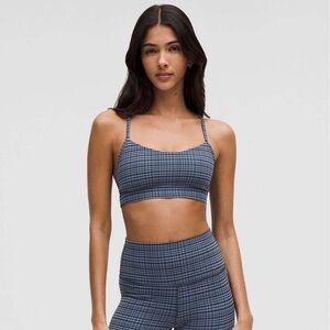 NWOT lululemon glow grid washed denim flow y bra nulu